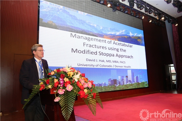 美国David Hak教授讲课3T0A2245.JPG