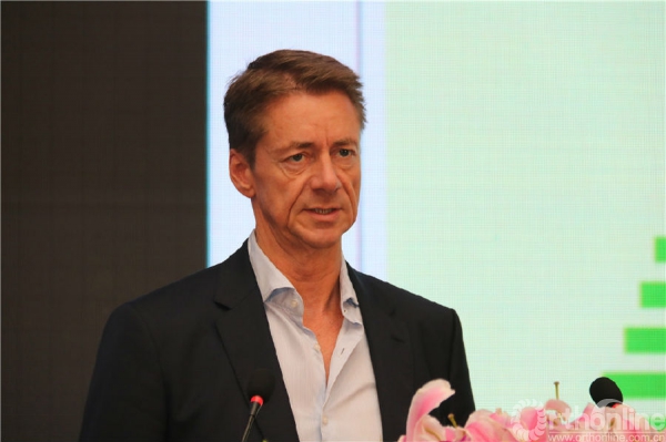 6.Sebastiean Ruetten.JPG