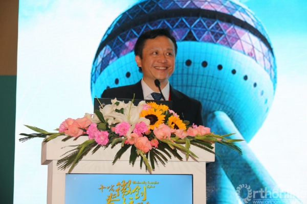 5中国医师协会骨科医师分会脊柱微创学组组长周跃教授致辞.JPG