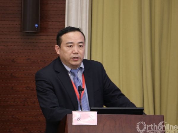 袁文教授授课.jpg
