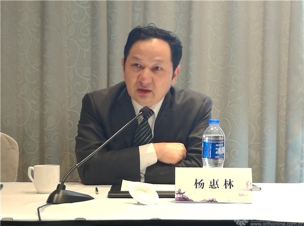 杨_副本.jpg