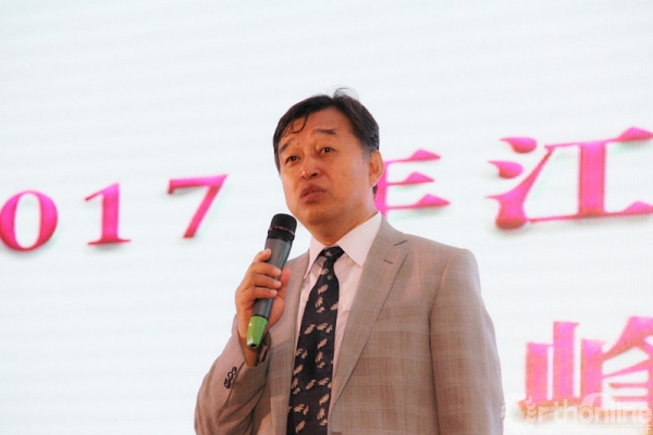 王坤正_副本.jpg