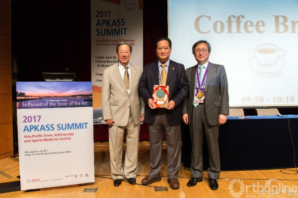 左:美国匹兹堡大学医学院 Savio L Woo 教授,右:大会主席Myung Chul Lee.jpg