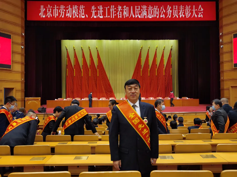 杨2.png